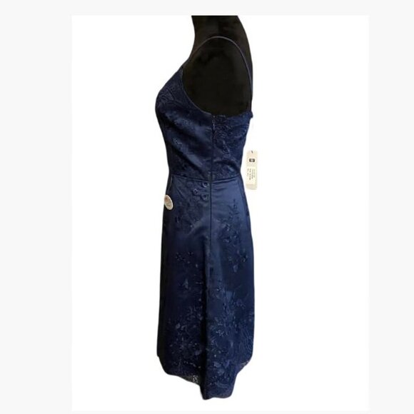 Chi Chi London Sapphire Cocktail Dress Size 8 (UK) and 4 (US) EUC   No Callouts - Picture 2 of 14